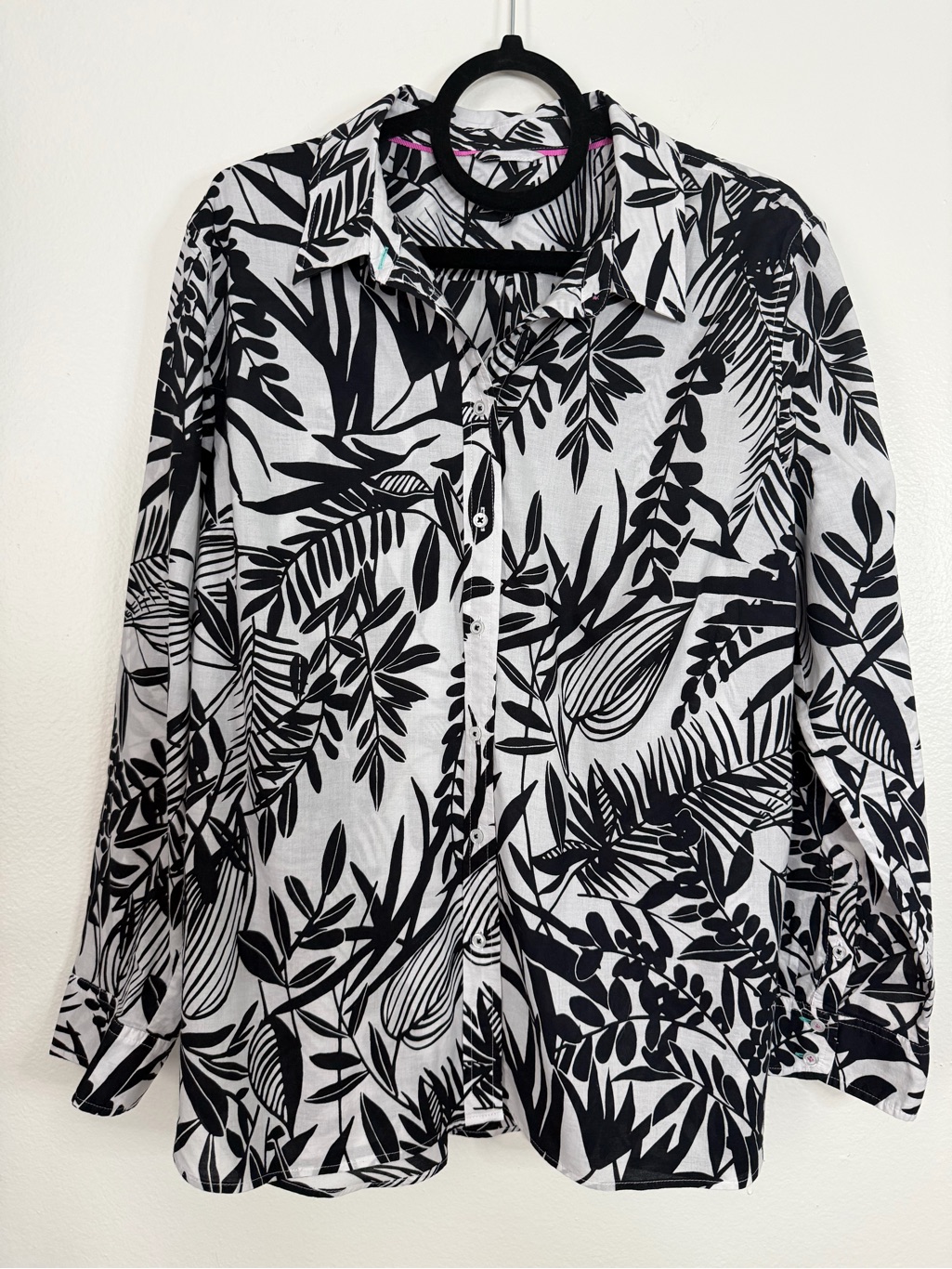 Talbots Black & White Shirt 100% Cotton Buttons Classic Silhouette Ferns Size Xl